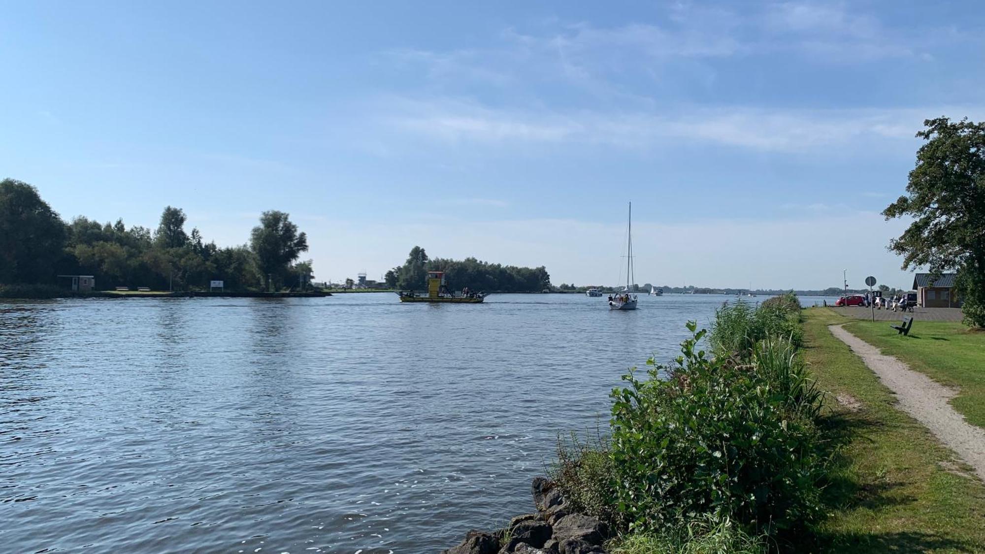 'T Paviljoenhus Bij Sneekermeer Offingawier Exterior photo
