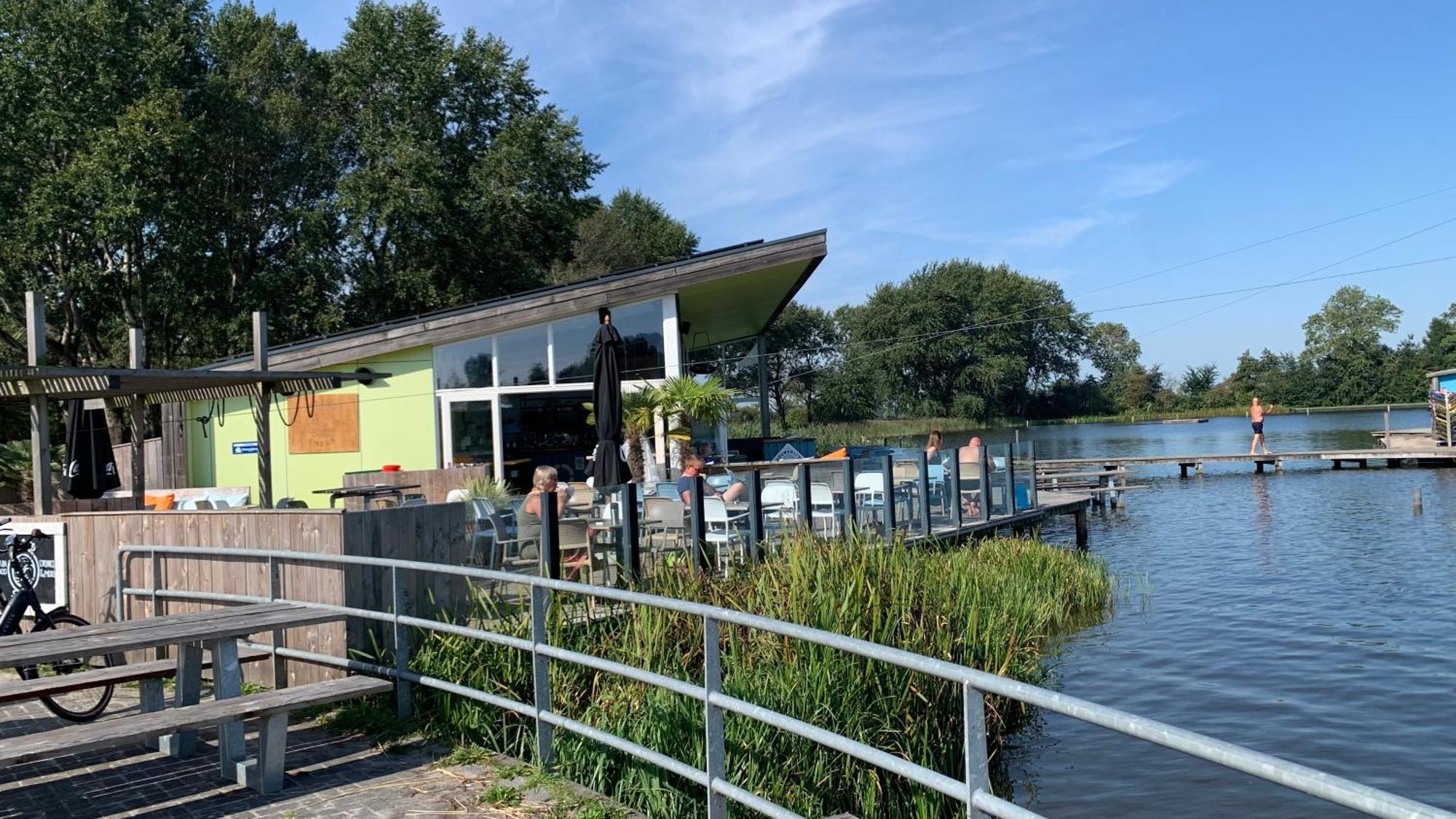 'T Paviljoenhus Bij Sneekermeer Offingawier Exterior photo